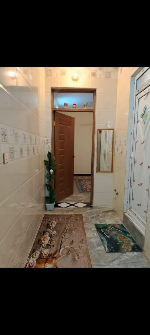 السلام عليكم 
بيت للبيع في حي البساتين (شارع احمد الوائلي ) ‼️
المساحه ٧٥ متر (واجه ٥- نزال ١٠) موقع كلش حلو ‼️
يحتوي على ٣ غرف نوم وحمامين وصاله ومطبخ 
للاستفسار والطلب (***********) متوفر واتساب 
السعر ١٤٠ مليون

نص مكتوب في الصور:
- بغداد الراشدية ١٤ تشرين الثاني ٢٠٢٣ في ٦:٥٣ ص
- ١٦ نيسان ٢٠٢٤ ١١:٣٥ م