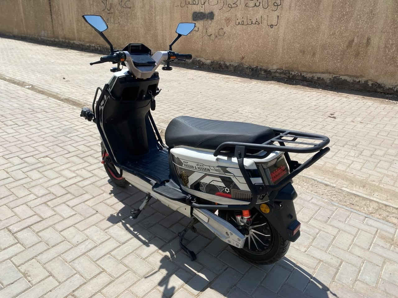 Lehang 3000 sport 2026 دراجه كامله من كلشي وجاهزه

السعر 650 وبيه مجال المكان بغداد بلديات الضباط قرب مركز العبيدي 6 بطاريات كبار 32 امبير للستفار *********** للبيع فقط وكالة حسن وحسين Grشاحنه رقميه وبلوتوث
