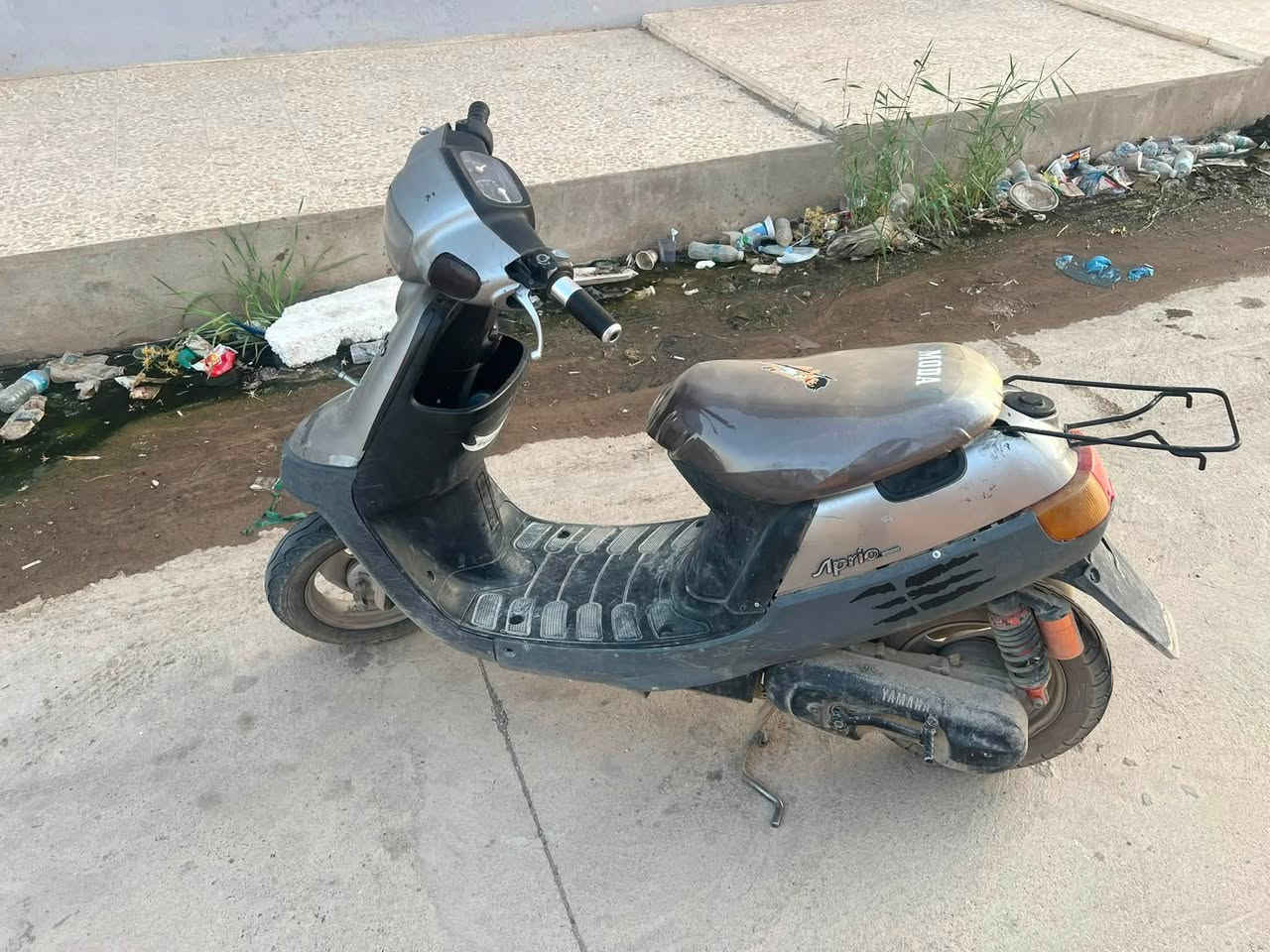 ماطور للبيع محرك مفتوح شواصي شرط كهربائيات شغال سلف شغال جديد سعر 225بي مجال قليل  للستفسار خاص ***********
