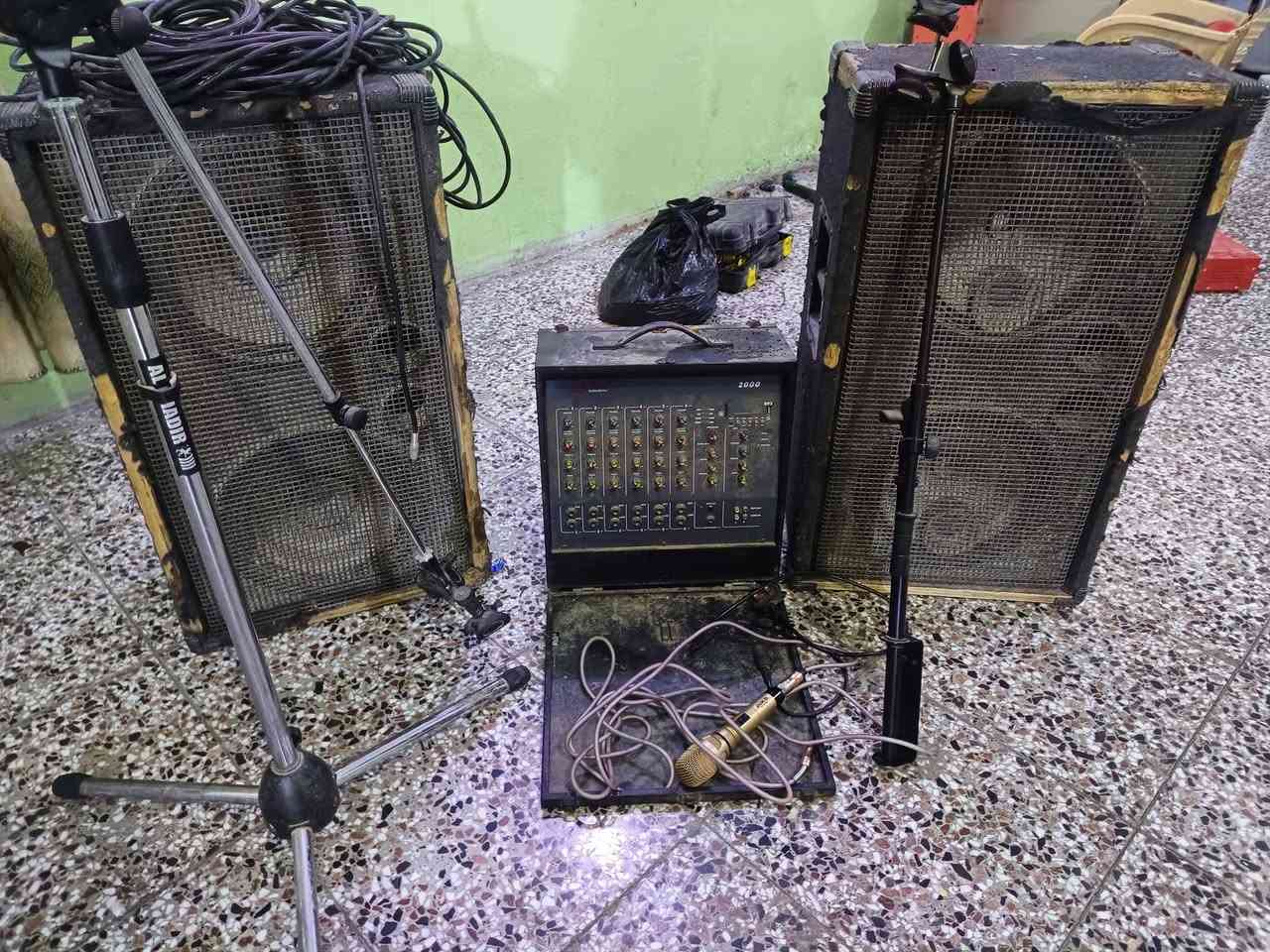 مجموعه صوتيه كامله سعرهن 750وبيها مجال مكان بغداد المعامل العماري شارع المدارس الاتصال على الرقم ***********
