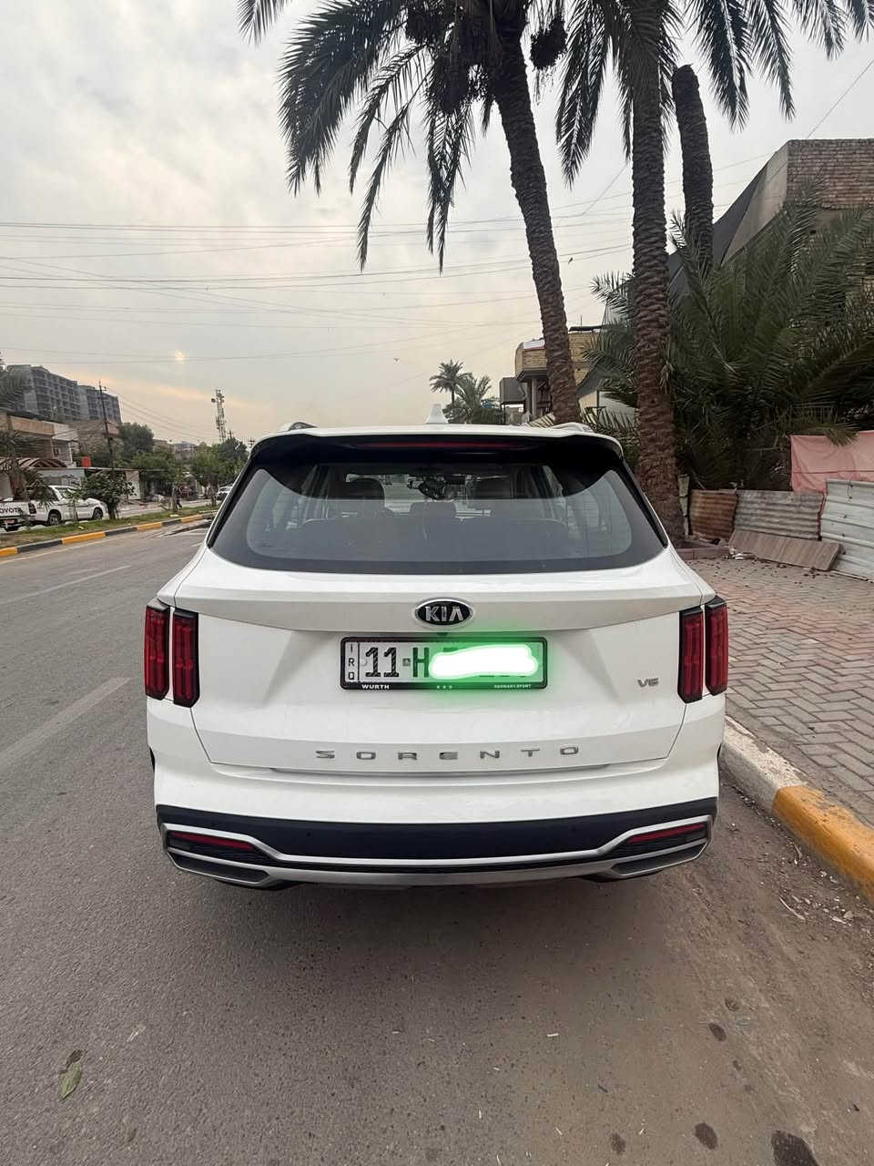 سلام عليكم 

سورنتو 21 خليجي مواصفات فول بيها صبغ بدون دواخل نص جاملغ ايمن وكم مكان بارد ماشية 75 الف كيلومتر سعرها 230 بيها مجال بيها نواقص بسيطة مكاني بغداد للاستفسار ***********

