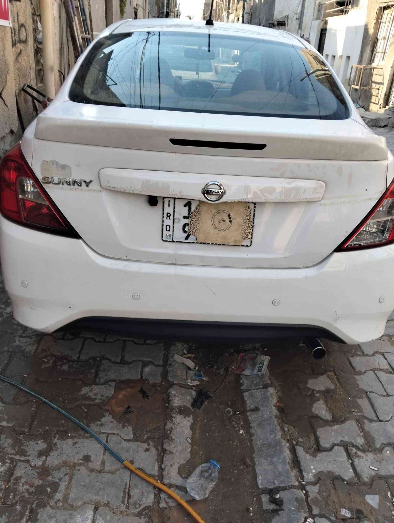 سني هندي 19 محرك كير تبريد كله بلادي  بيه صبغ بابين وبارد قليل ويل كب بلادي داخل نضيف  رقم بغداد بسمي  سعر 92  لتواصل ***********
