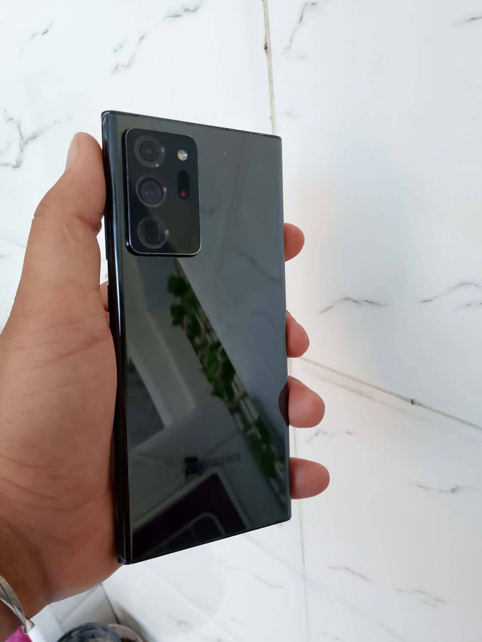 السلام عليكم سامسونك نوت 20 الترا ذاكره 256 رام 8 كلشي شغال بيه تردد شاشه 120 Hz معالج Snapdragon 865+ بطاريه 4500mAh كلشي شغال بيه ماه عده كامراات متوقفات السعر 330 بيه مجال بسيط مكاني حله ***********

