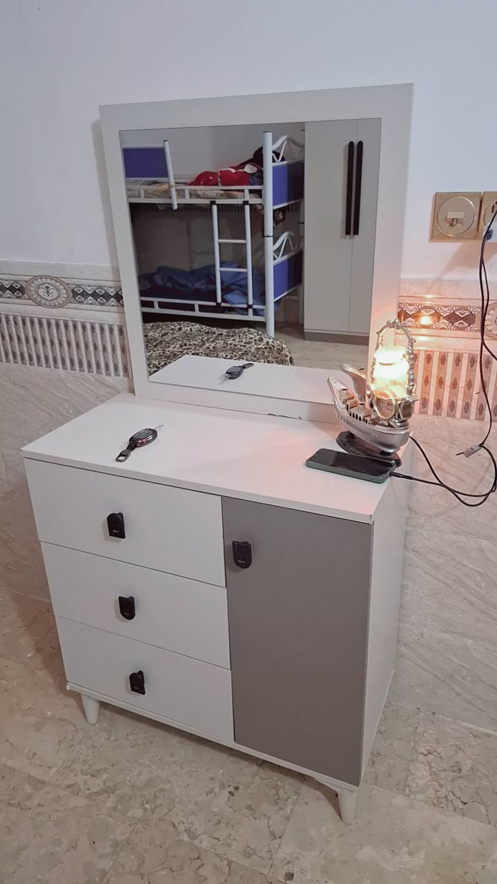 غرفة تركي استعمال شهر جديده كلش 600 وبيها مجال
كنتور 8 ابواب انارة داخلية 
الغرفه 6 قطع 
النجف الاشرف التواصل ***********
