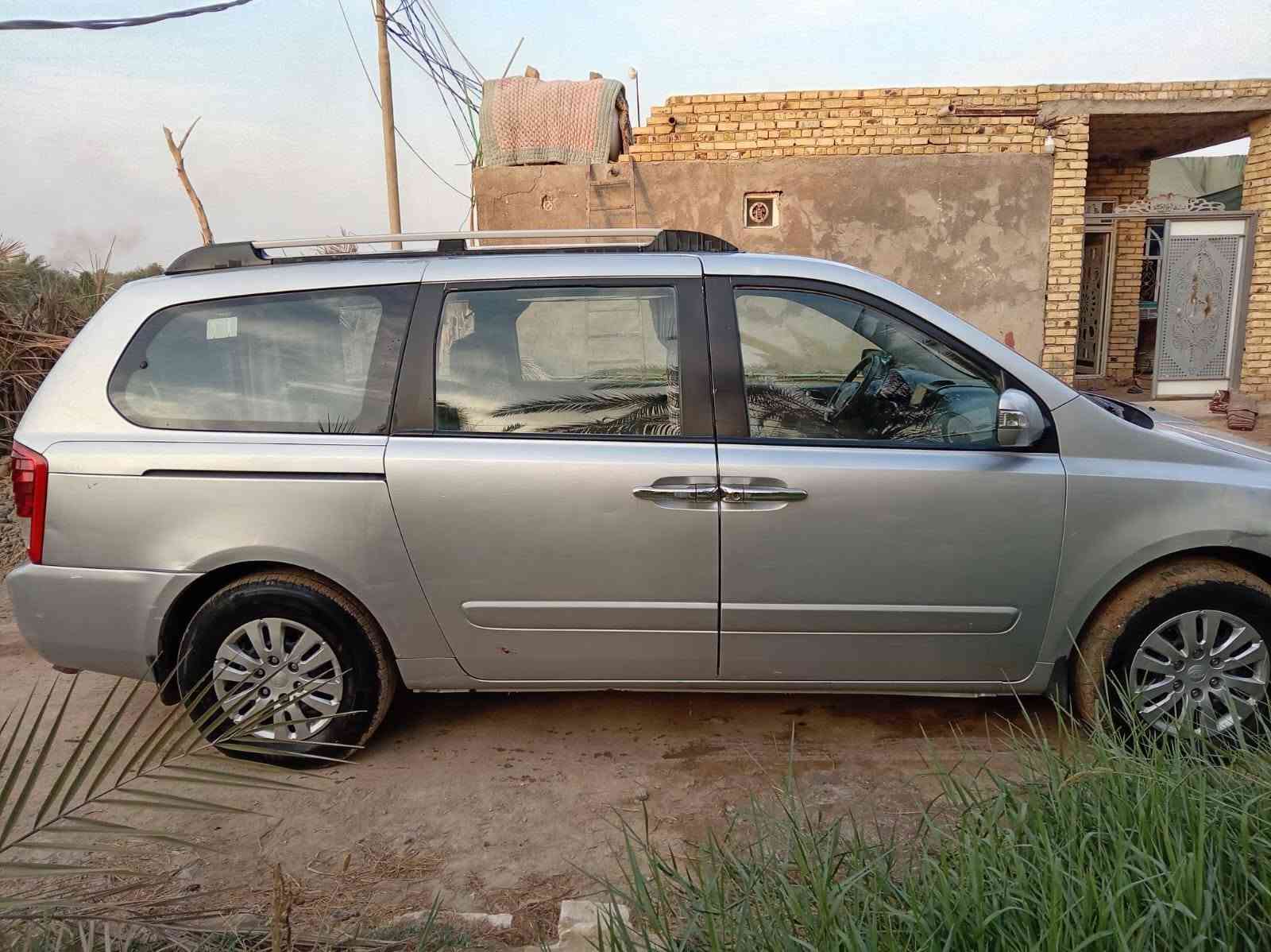 كيا سيدونا ٢٠٠٨ مكفوله رقم بغداد دولي بسمي سنويه ل ٢٨ سياره  جاهزه شرط التحويل سعر ١٣٧ وبيها مجال واتساب. *********** مكانها النجف الأشرف
