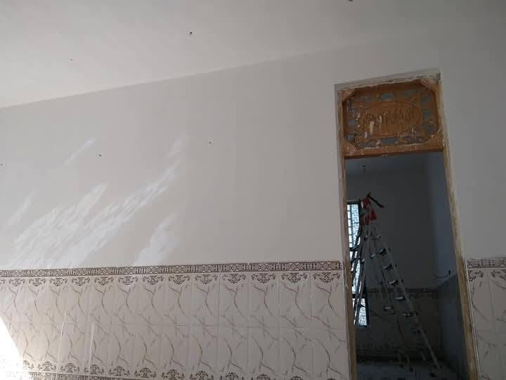 سلام عليكم عملي سمنت وجص وبورك متر يومه اومكطوعه شرط استلام هندسي والتزام بلعمل ***********

