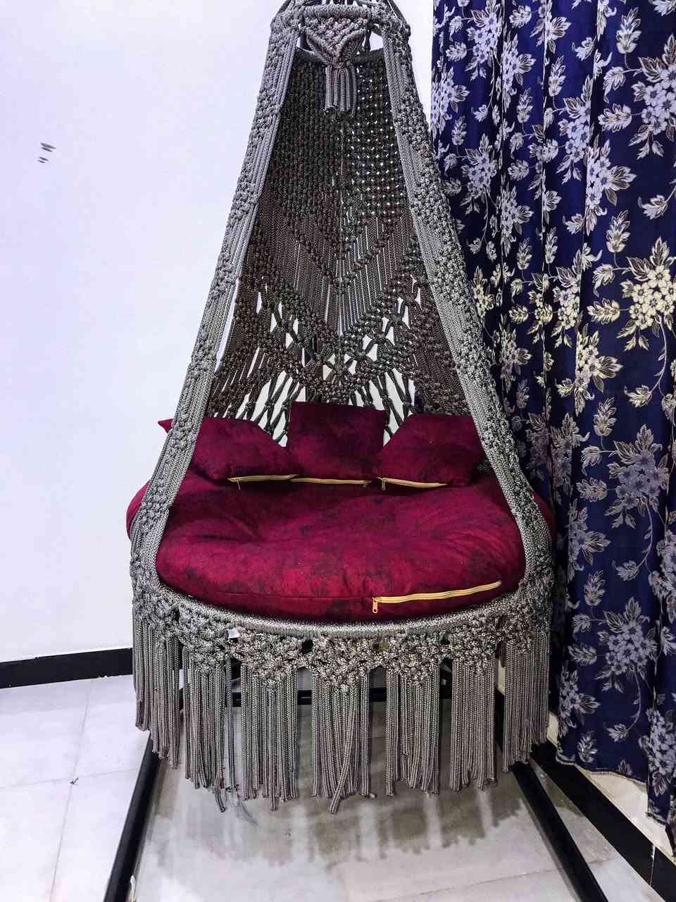 السلام عليكم
عندي مرجوحه ملكيه جديده ممستخدمه ابد أخذته ب200 ورايدته 150 وبيهه مجال الي يريدها يتصل بلرقم *********** اريد

مكانه كوت

