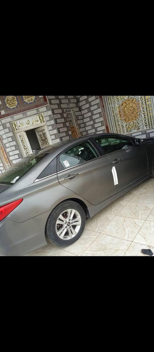 سوناتا موديل 14 رقم ذي قار مكان ميسان قضاء الميمونة سياره باسمي مشروع وطني  *********** 
السعر 95$ وبيه مجال
