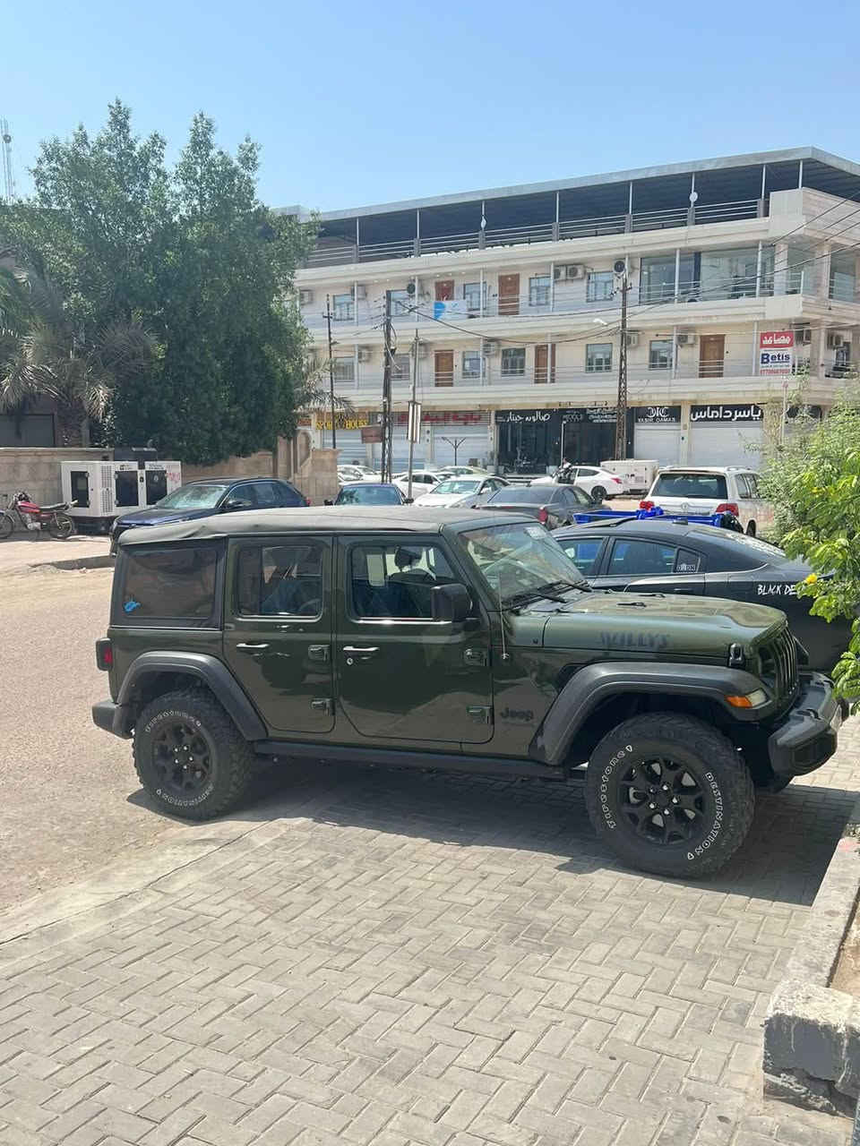 للبيع Jeep Wrangler Willys 2020 🟢
وارد أمريكي 🇺🇸
محرك 3.6 V6
ماشية 37 ألف ميل
لون زيتوني مميز
الضرر فقط صبغ الجنطه خلف
السيارة نظيفة ومستخدمة استخدام شخصي
الفحص والسونار متوفر للمشتري

للتواصل خاص.
***********
