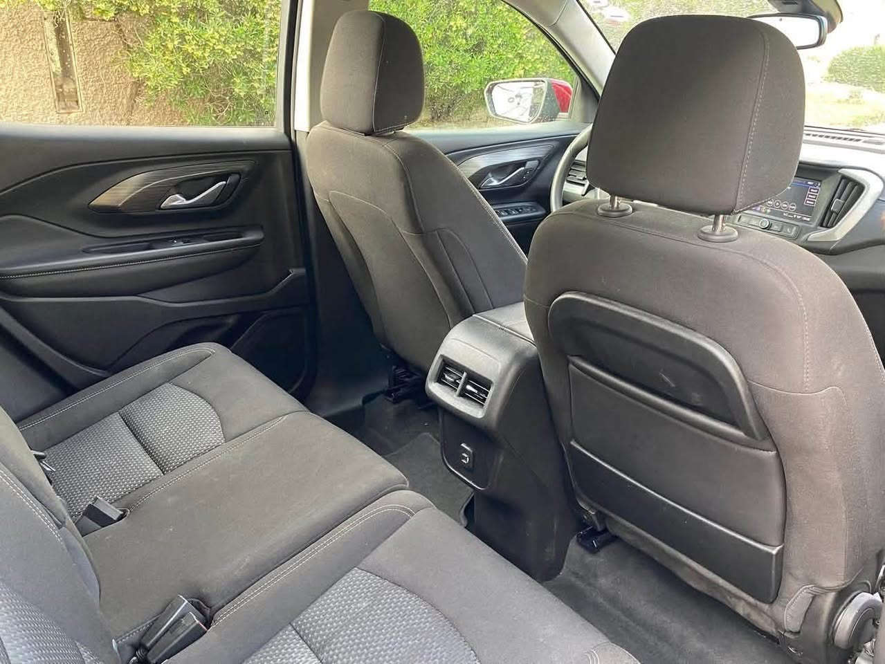 � للبيع GMC Terrain SLE 2023

🔴 اللون: أحمر
📅 الموديل: 2023
⭐ الفئة: SLE
🚗 سيارة مرتبة ونظيفة، استخدام شخصي، وحالتها ممتازة.

✅ فحص وتجهيز جاهز
✅ داخلية وخارجية بحالة جيدة
✅ السيارة تستحق المشاهدة والفحص

سنوية جديدة فحص هزة 
السونار موجود فقط قطعة واحدة البونيد 

💰 السعر: 180$ 
📍 الموقع: بغداد

📞 للاستفسار والتواصل: [***********]

للجادين فقط، السيارة متاحة للفحص
