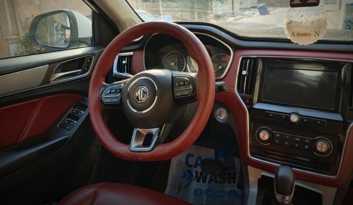 MG RX5 2022
 ماشية 68  رقم بغداد انكليزي حره
***********
السعر 120 وبيها مجال
