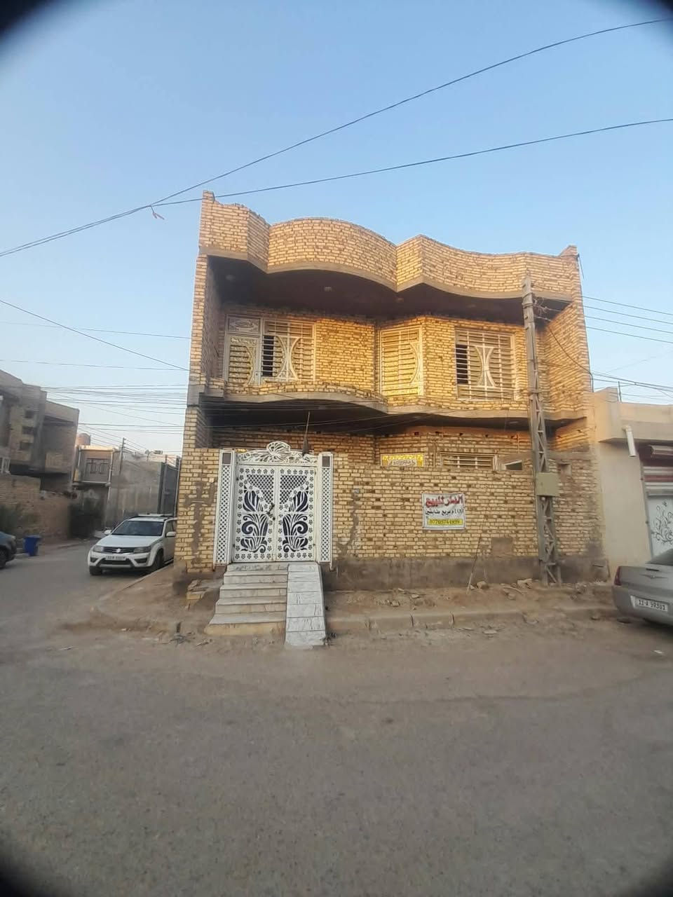 ١٠٠م • ركن طابقين • ٣غرف