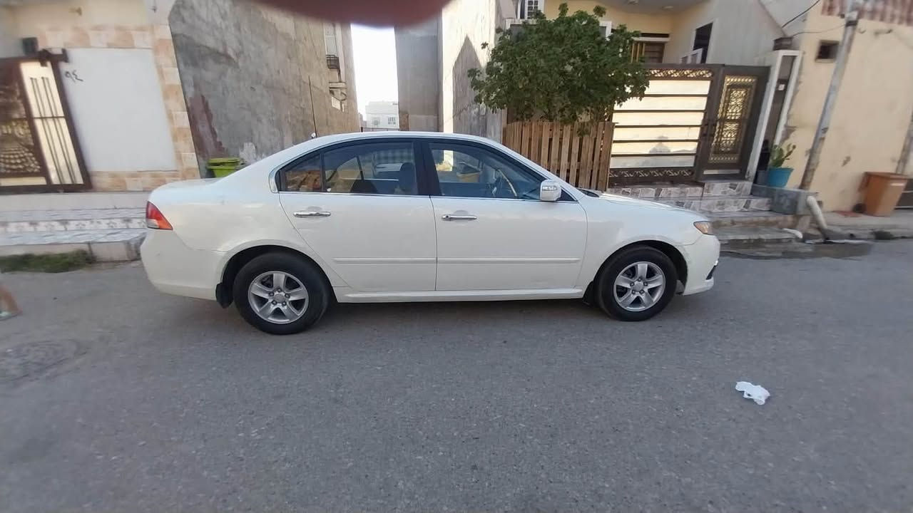 السلام عليكم

للبيع كيا اوبتما موديل 2009خليجي رقم بغداد انكليزي...سنويه 2031 هزه وفحص جديد 

السيارمال بيت وجاهزه من كلشي... احزم  ***********//*********** بعقوبة تقاطع السادة
