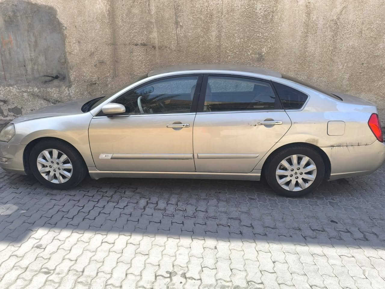 رينو سفران مديل ٢٠٠٩ رقم بصرة الجديد بأسمي سنويه ل ٣١ هزه جديده شرط التحويل 
ماشية ١٨٥ الف بيها جراد تبريد شغال حداديه توني مبدلها سعرها ٦٧ ورقه للتواصل على رقم بي واتساب *********** البصرة, العراق
