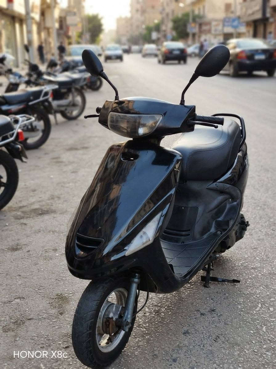 سلام عليكم دراجه فراشه للبيع دبلات جديده كفرات جديده كابريته جديده السعر:300 مكاني الحله الرقم ***********
