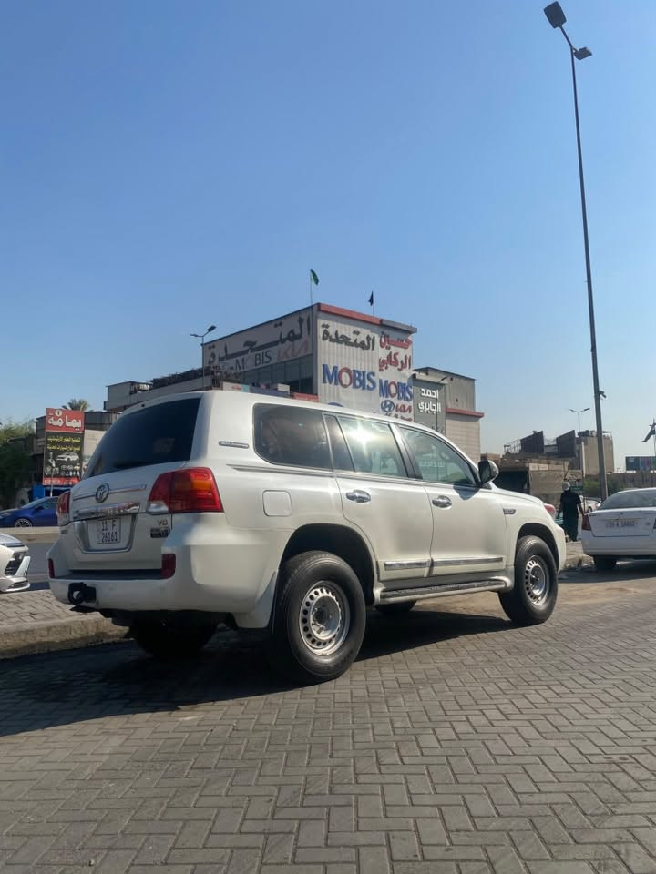 لاندكروز VXR • ٢٠١٠ • رقم بغداد