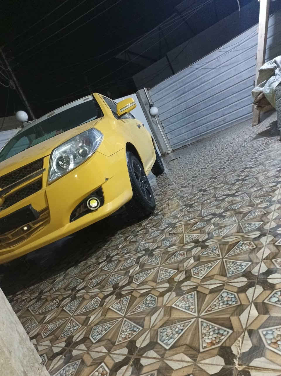 جيلي ام كي
موديل 2010
مكينه كورلا
معمره بالكامل ومصبوغه
كهربائيات كلها شغاله
ضفاير جدد داخليه وخارجيه 
تخم تاير جديد 
مشط جديد 
عينه وصينيه جدد (النمره الثانيه تفلت)
حداديه اماميه 80 %
خلفيه نقصها دبلات بس 
ماصدات جدد 
ارضيه جلد 
لايت زنون شاشه اندرويد
تخم سماعات 
هيئه وغرامه تستلم صافي
سنويه ساقطه قبل 6 اشهر
تحويل مباشر
السعر 35 وبيها مجال مكانها بابل
‏‪***********‬‏
