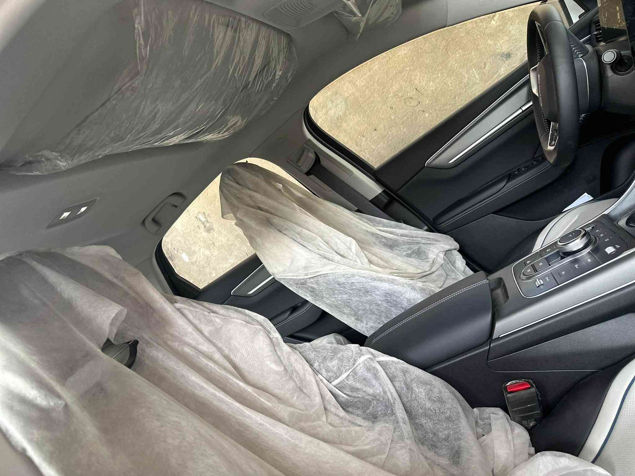 🚘 BYD Destroyer 05 2026
موديل حديث، مواصفات مرتبة واقتصادية الـPlug-in Hybrid… الـDestroyer 05 خيار يجمع العملية والراحة بتصميم مميز.

✨ أبرز المواصفات:

✅ فتحة سقف
✅ ويل كروم
✅ كير ماوس
✅ شاشة وسطية
✅ عدادات ديجيتال
✅ تحكمات ستيرن
✅ دخول ذكي وتشغيل بصمة
✅ مقاعد جلد
✅ كاميرا خلفية
✅ حساسات خلفية
✅ قطعتين تبريد خلفية

***********
***********
