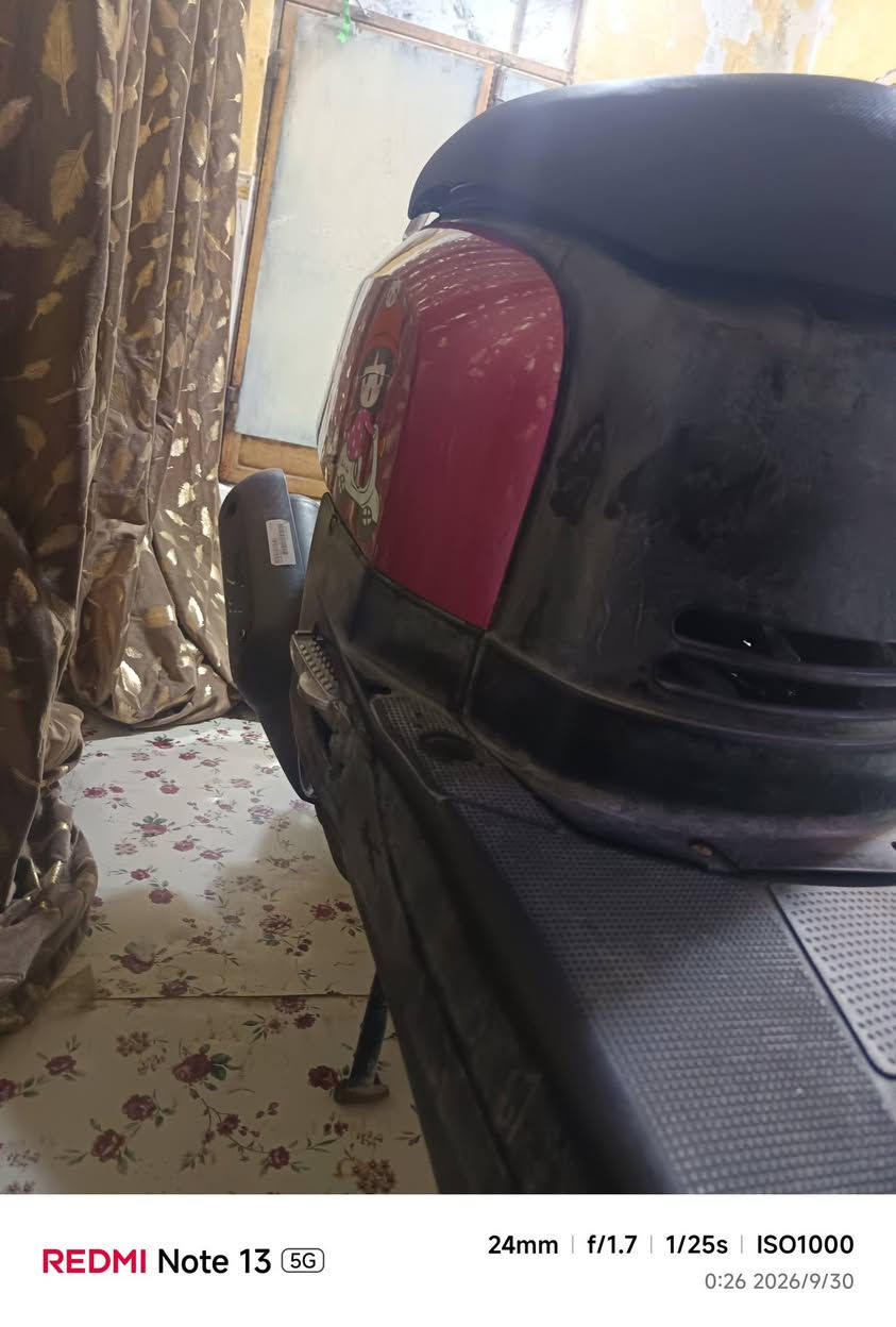 سلام عليكم دراجه بوليس نوزل الدراجه خير من الله مانقسها ايحط شي تجي وتشوف بعينك برغي مامفتوح بيها مكينه ناشفه نكره سلف هندر اشاير الدراجه خير من الله سعر الدراجه ب ٨٠٠ وبيها مجال الرقم!!*********** بكاني بصره شط العرب الفيحاء

نص مكتوب في الصور:
- REDMI Note 13 5G 24mm f/1.7 1/50s ISO800 0:25 2026/9/30
- REDMI Note 13 5G 24mm | f/1.7 | 1/25s | ISO1600 0:26 2026/9/30
- REDMI Note 13 5G 24mm | f/1.7 | 1/50s | ISO1250 0:26 2026/9/30
- REDMI Note 13 5G 24mm | f/1.7 | 1/25s | ISO1000 0:26 2026/9/30
- REDMI Note 13 5G 24mm f/1.7 1/33s ISO1000 0:25 2026/9/30