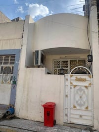 دار للبيع مساحه 68  طابق زراعي البلديات.                           يبع...