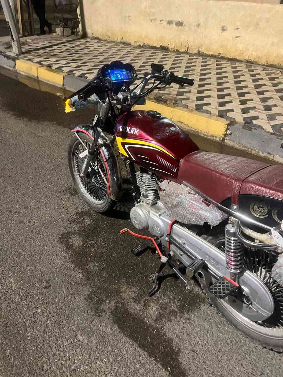 سلام عليكم دراجه تايكر 25 خمس نمر خير من الله بل مشي دراجه فول رزانه ب600 وبيه مجال مكان بعقوبه الوثبه للاستفسار ***********
