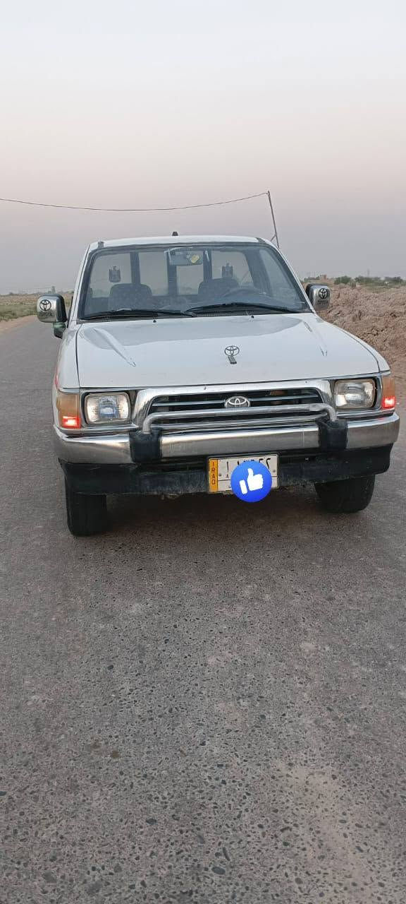 سلام عليكم بيكم للبيع موديل 98 سياره مقفوله كفاله عامه سياره جديده جاهزه من كل شيء***********
