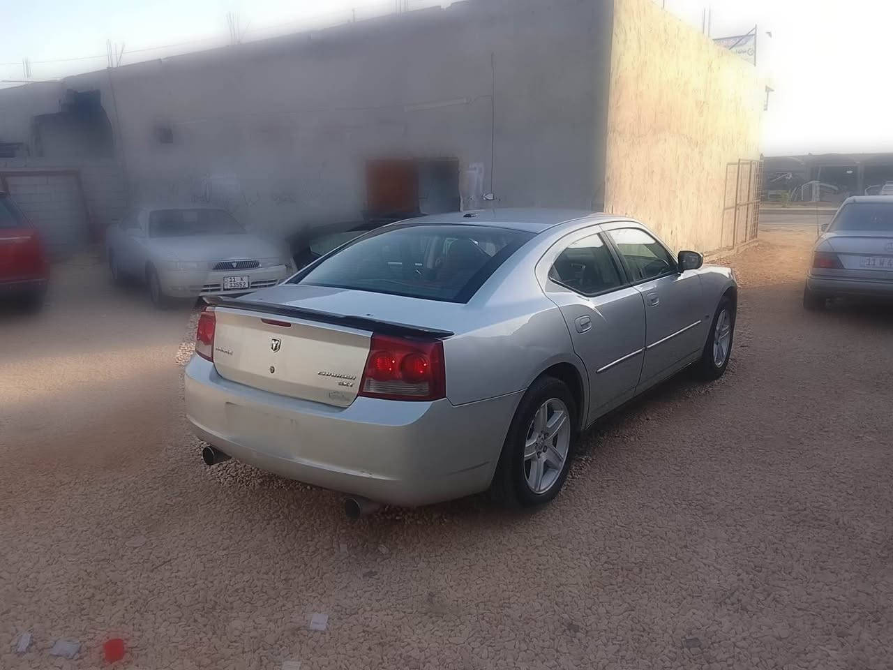 جارجر موديل 2010 
محرك 3500
صبغ موضح بالسونار 
رقم اربيل الدولي باسمي 
ميكانيك كله نظيف 
مكاني بغداد الكرخ 
السعر95 ورقه 
*********** بغداد, العراق
