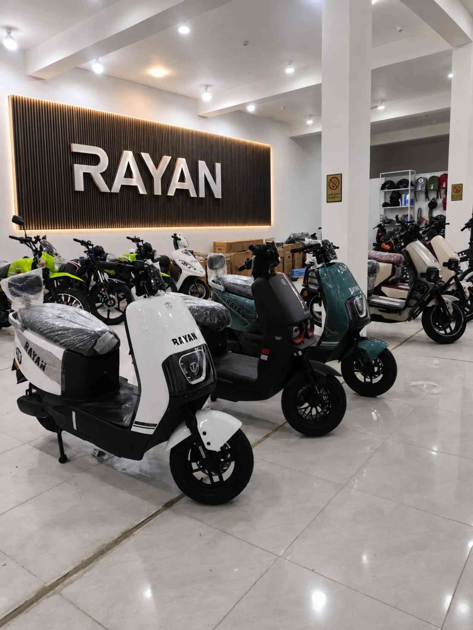 RAYAN الكهربائية ⚡ أناقة، قوة وراحة بطريقك 🔥 شنو اللون اللي تختاره؟ 👀 📞 *********** 📞 *********** #RAYAN #دراجات_كهربائية #سكوتر_كهربائي #دراجات #العراق

