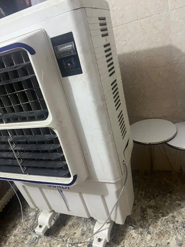 مبردة كونفيرة نظيفة جدا الحجم الكبير الوادي استخدام قليل السعر 120 الف العنوان حلة البكرلي الشراي يتصل ***********
