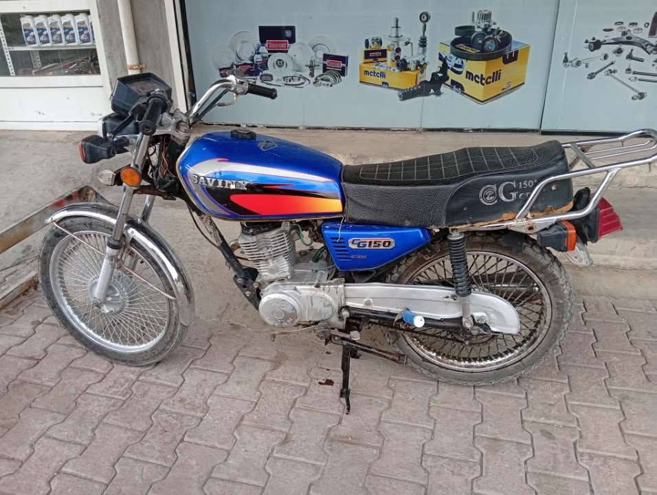 🏍️ ماتۆڕ بۆ فرۆشتن
🔹 جۆر: SAVIN CG150 CDI
🔹 مۆدێلی 2020 لاشەی جوان و ڕێک
🔹 مەکینە و گێڕەکان بە باشی کار دەکەن
🔹 ماتۆڕەکە پاک و جوانە
🔹 تایەکانی باشن
🔹 بۆ کار و بەکارهێنانی ڕۆژانە زۆر گونجاوە
🔹 هەموو شتێکی پێویستی تێدایە 
💰 نرخ: تۆلەکە 
📞 *********** السليمانية, العراق

