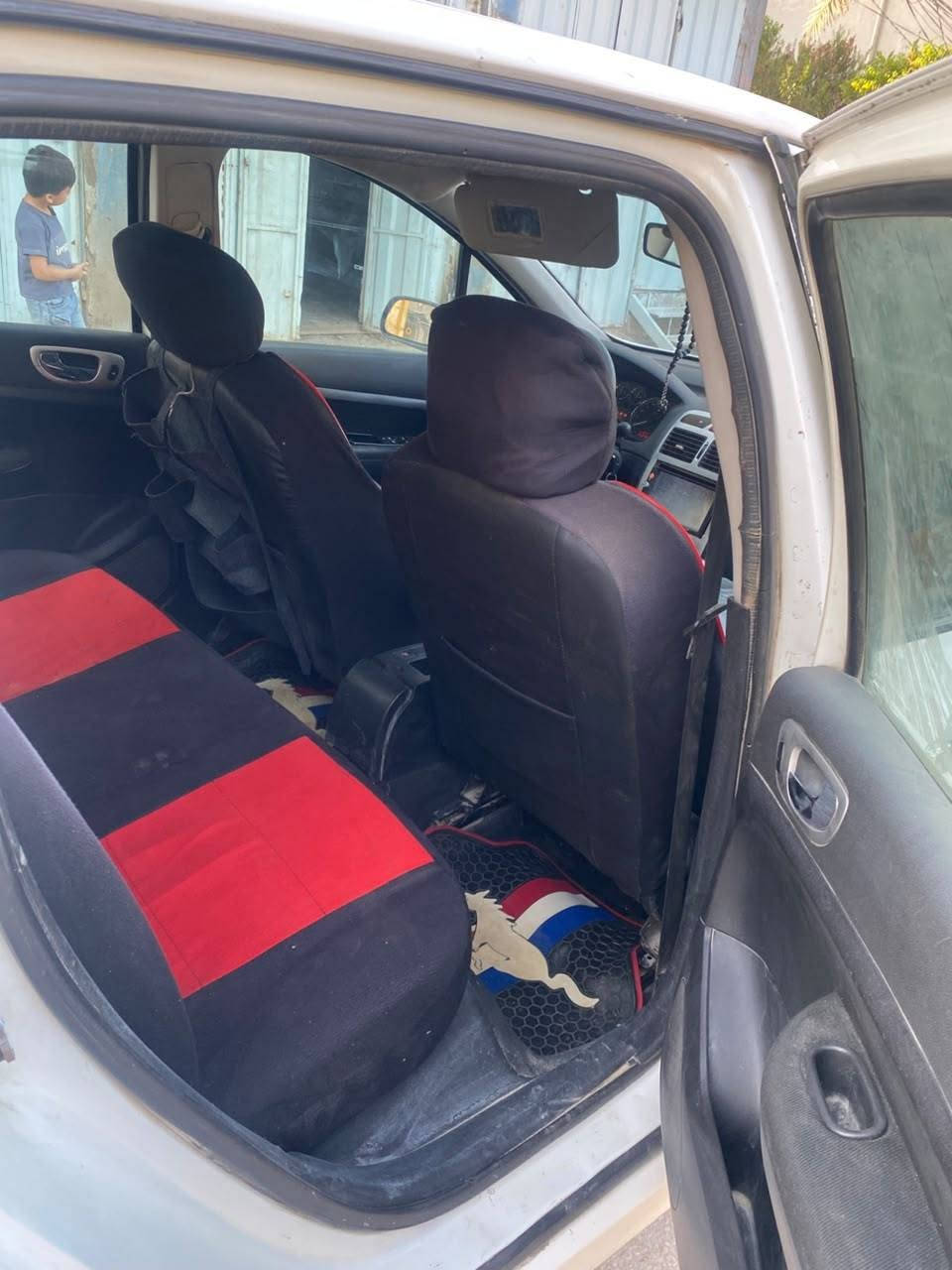 السلام عليكم 🚗 للبيع: بيجو 307 موديل 2006
🔹 اللون: أبيض
🔹 الحالة: نظيفة جداً (استخدام شخصي)

المواصفات:
✔ مرايات شفط
✔ جام كهرباء (4 أبواب) + شفط عند التقفيل
✔ محرك نظيف ويشتغل بدون مشاكل
✔ كير نظيف
✔ تبريد شغال 100%
✔ تايرات جديدة
✔ داخلية السيارة نظيفة ومرتبة

لايت عالي ناصي ابيض ثلج قوي

✔ كهربائيات السيارة كمله بدون نقص كله شغاله

🔸 ملاحظة:
بيها ضربة بالجاملغ الخلفي الأيمن

💰 السعر: (50 $)
📞 للتواصل: ( ***********)

— السيارة جاهزة للفحص
