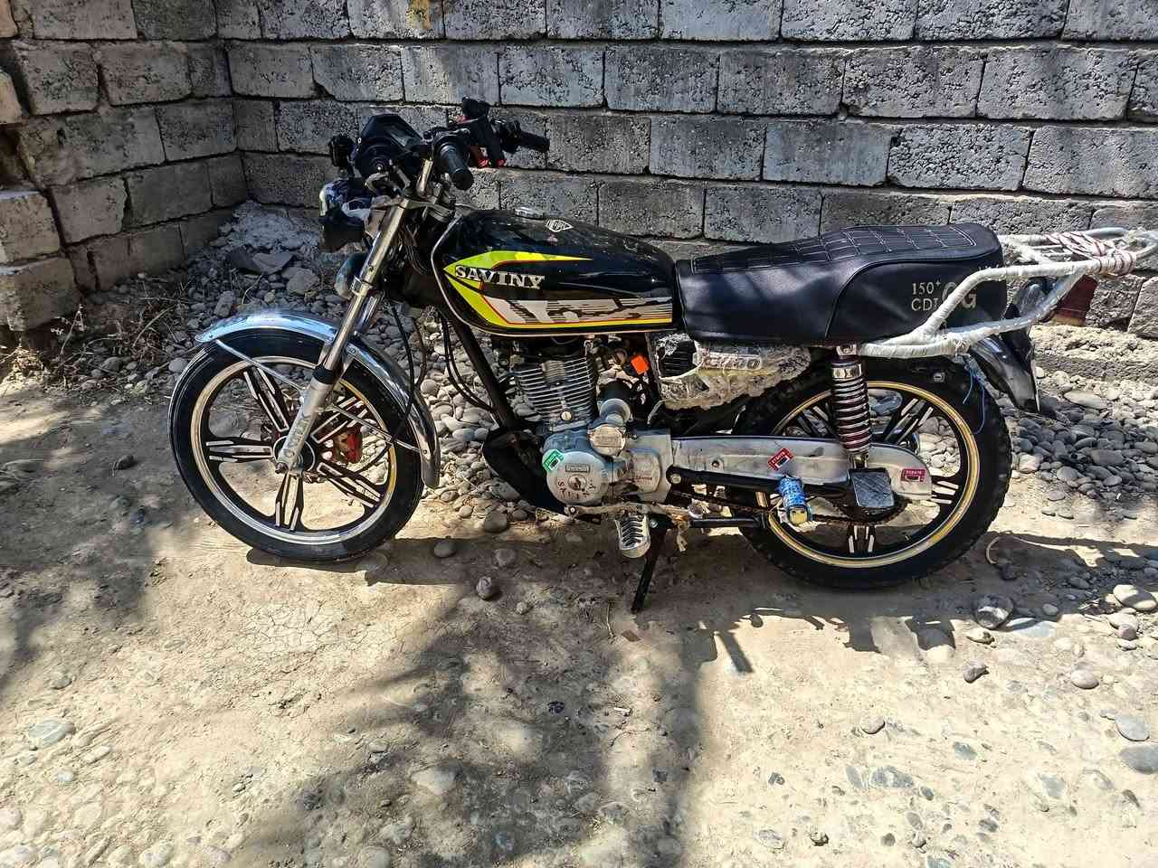 سلام عليكم سافان موديل 22 محرك مفتوح وزن ثقيل السعر 450وبي مجال شي بصيط ***********
