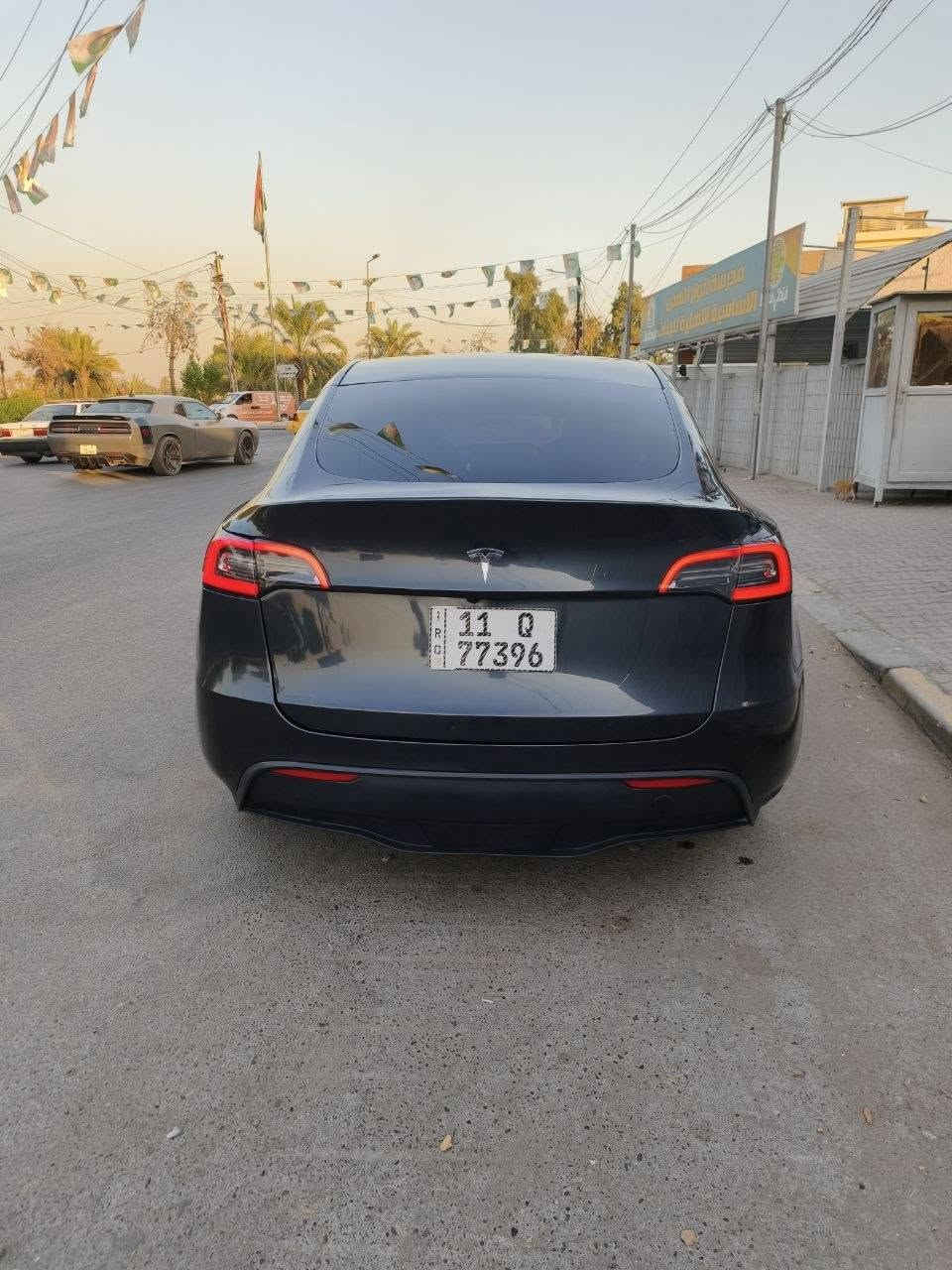 السلام عليكم👋
تسلا موديل y (موديل 2024) وارد امريكي رقم بغداد بأسمي
ماشيه 38000 كيلو 
تك ماطور  السياره اونلاين 
🛑حادث امريكه قبغ جنطه و جاملغ خلفي بدون دواخل وبدون ايرباك
السياره جداً جديده وبيهه اضافات  برده كهرباء  شاشه اضافيه وستيرن نص  رياضي و تلبيسة مقاعد  وشاحن اصلي مال تسلا 
السعر  (💰$ 200💰) وبيهه مجال
بيع او مراوس المكان بغداد الصليخ او البنوك
📞📞***********
