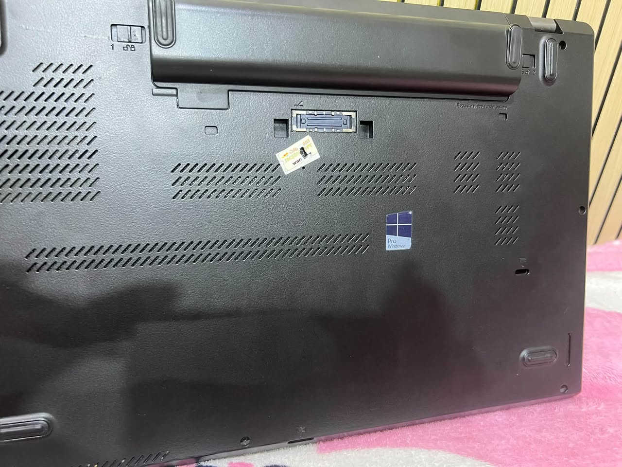 Lenovo • i7-6600U • ٨ جيجا رام