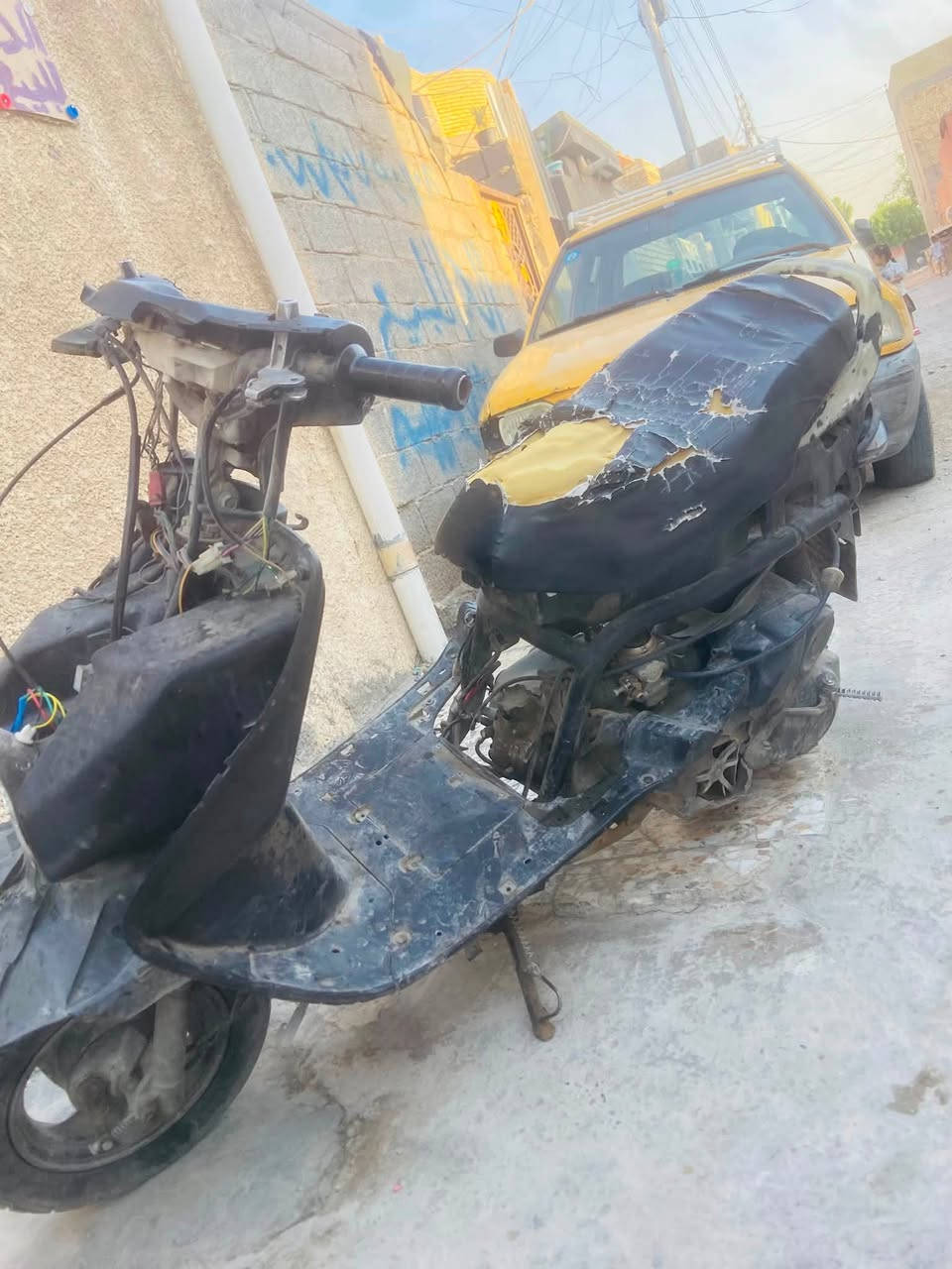 سلام عليكم دراجه فضائي كرستال سرعتها 140 دراجه هندر واحد عوزها ترتيب مكاني بغداد السعر 175 و بيها مجال 
رقم واتساب فقط ***********
