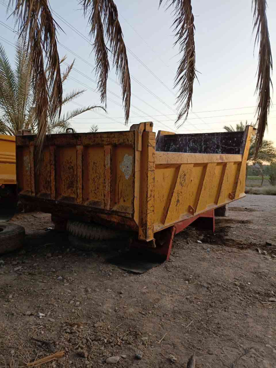 بدي للبيع نضيف جدا الاستفسار اتصال ***********
