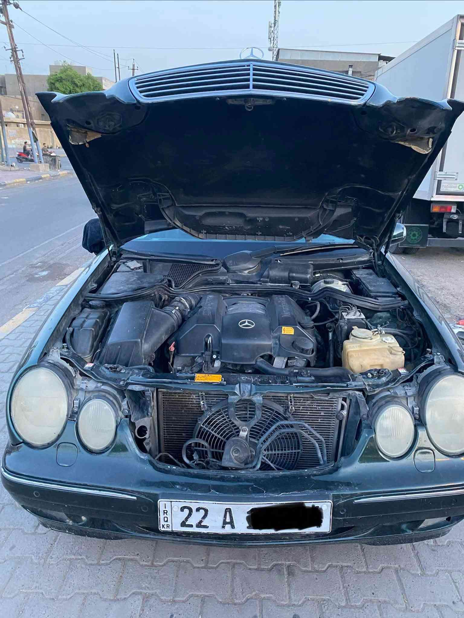 تحية طيبة للجميع مرسيدس ام عيون
موديل 2000 صبغ عام بدون حادث
مكينه 320 V صافية بدون اي خربطه او صرف بانزين أدمة للمنظومة كلها  سلايت روف شاشه كامره خلفية كراسي جلد  كهرباء تبريد شغال ثلج رقم اربيل تحويل مباشر 
مكان السياره بغداد الكرخ  *********** واتساب 
السعر خاص
