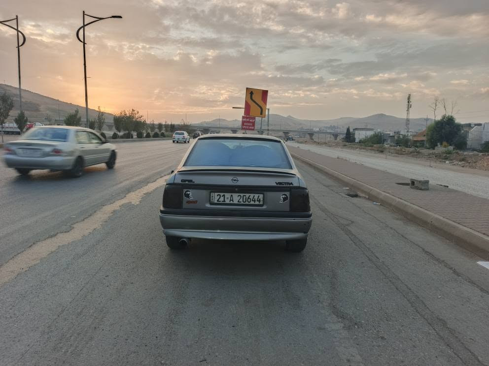 فيكترا • ١٩٩١ • ماكينة ٢.٠ يدوي