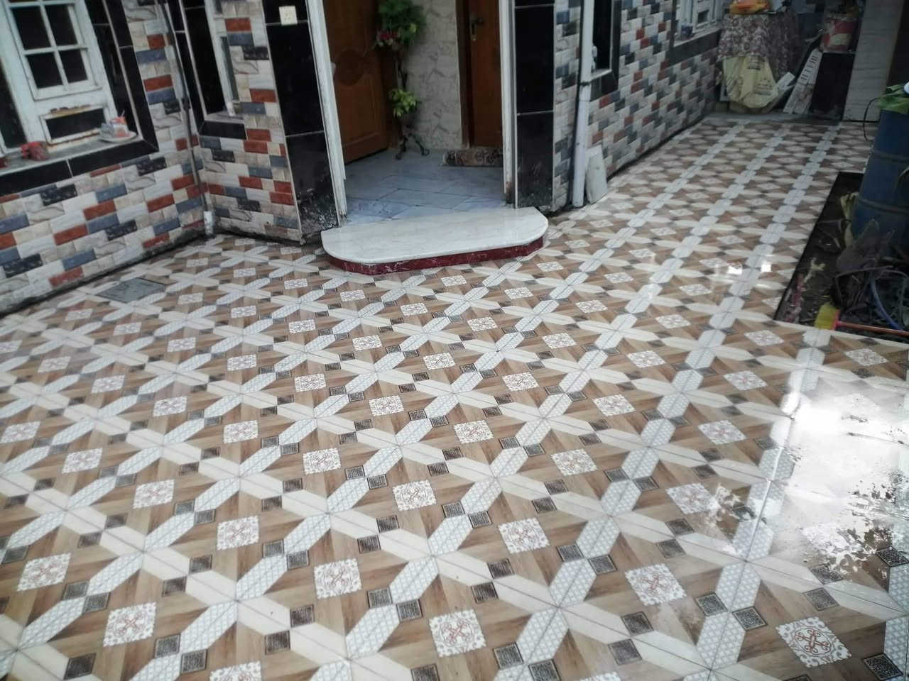 خلفه سيراميك متفرغ للعمل
نعمل سيراميك مرمر كرانيت 
بايات درج حجر قرض بورسلين 
استفسار اكثر اتصل 
 ***********واتساب***********
‏‪مستعدون لكافه أعمال الترميم

