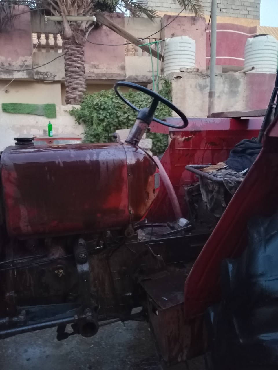 السلام عليكم عنتر للبيع موديل 85 جاهزة شغل سعر 3500وبيهه مجال عنوان ديالى رقم ***********
