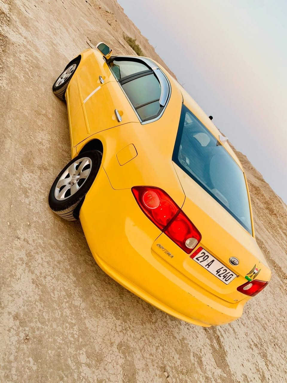 سلام عليكم كيه اوبتيما للبيع 2008 وارد امريكي 2400 كير 5 نمر السيارة كفالة عامه من الظربه والتبديل  مكينه كير حدادية تخم تاير كله جديد تبريد ثلج 🥶 رقم واسط إنكليزي مصفره هيئة غرامات السعر 85 وبيه مجال مكان السيارة بابل الشوملي رقم الهاتف‏‪***********‬‏
