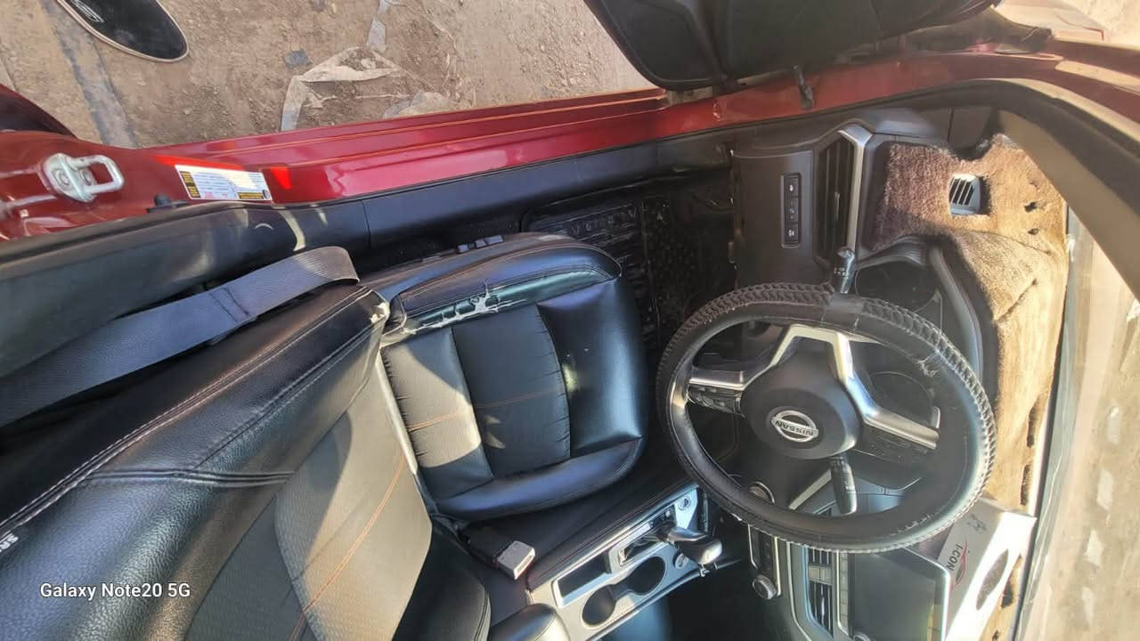 نيسان التيما ٢٠١٩
مواصفاتها sr معروفة 
بدون دواخل فقط ايرباك ستيرن بدون شواصي بدون لغود 
مكينة بالجيس كير كذلك 
٣ قطع صبغ جاملغ والبنيد الصندوق فقط 
مكانها بغداد الكاظمية 

***********
