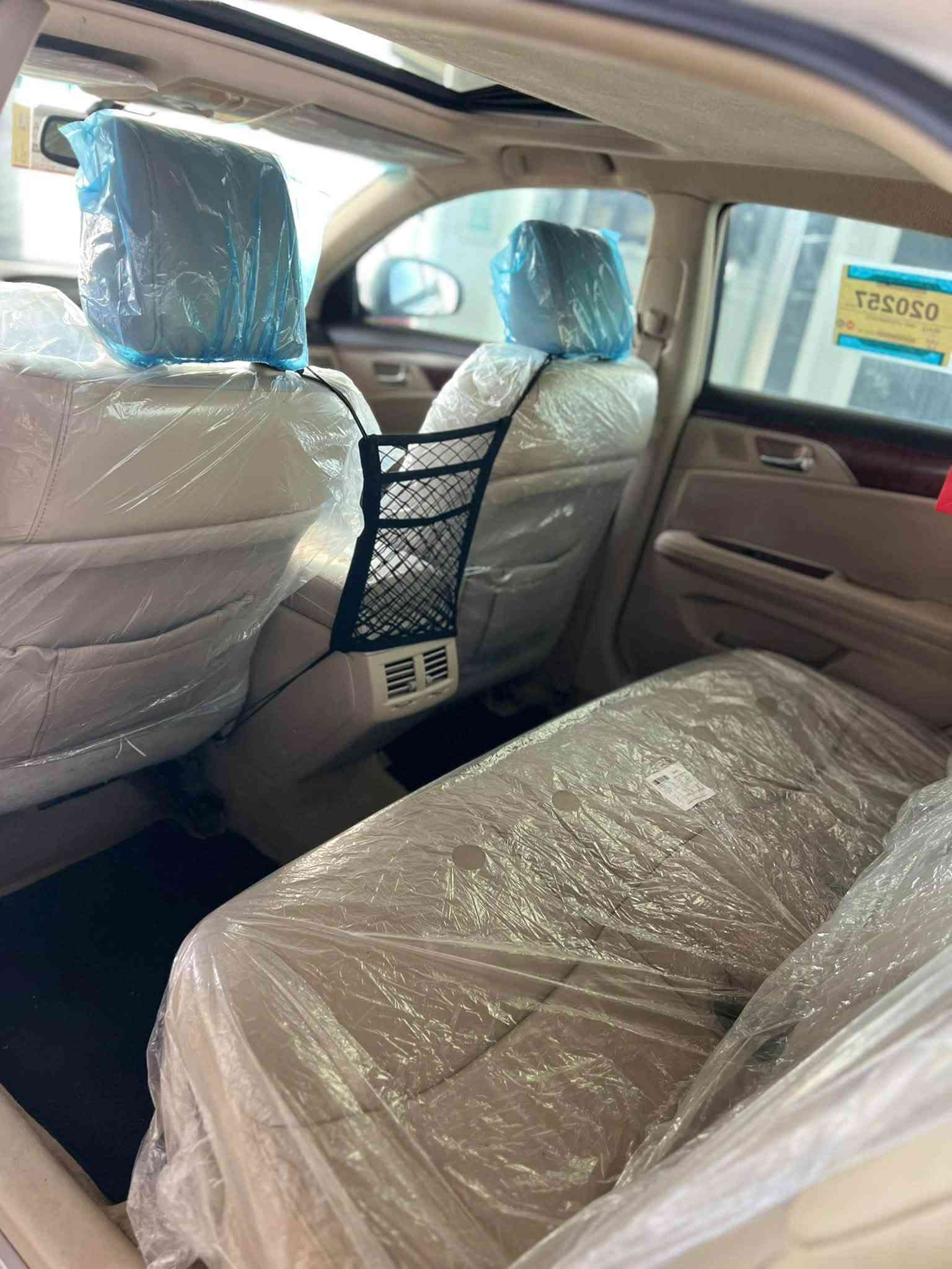 افالون • ٢٠١١ • أبيض أمريكي