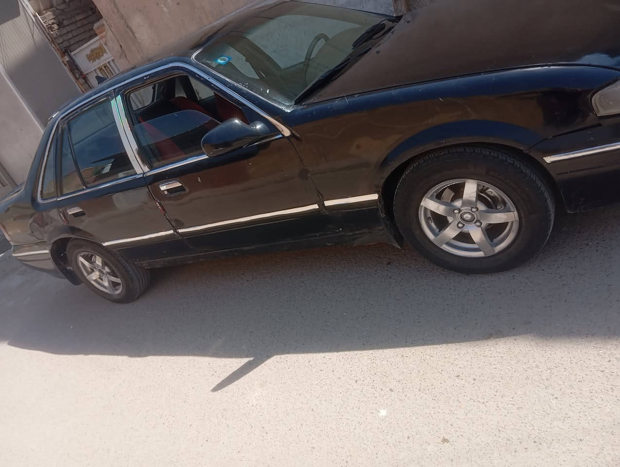 السلام عليكم برنس موديل 96 عنواني بغداد البياع سنويه لل 30 السعر 25 رقم الهاتف***********
