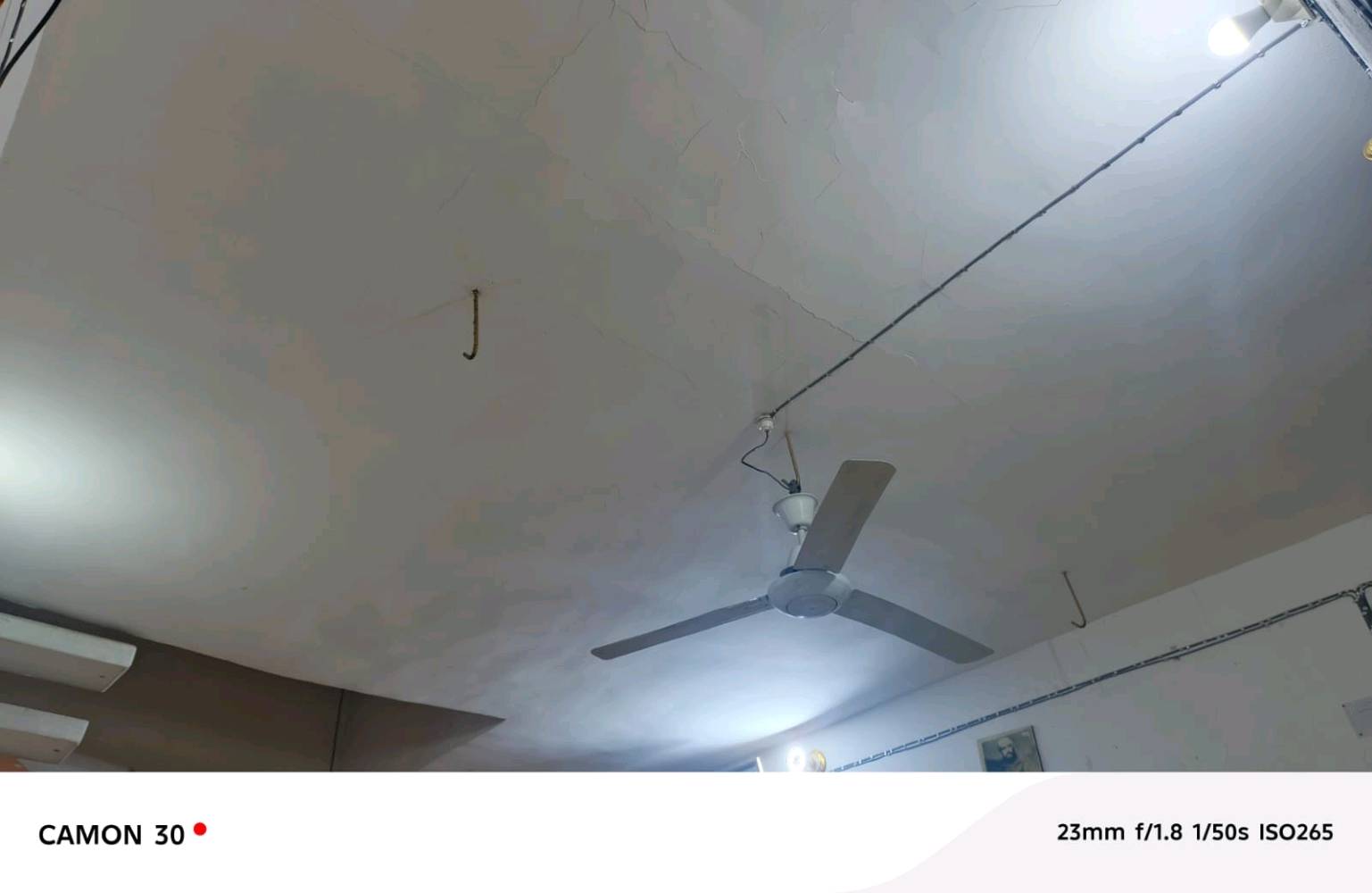 دارللبيع 180 متر حي الجمعيه 
165 وبيه مجال