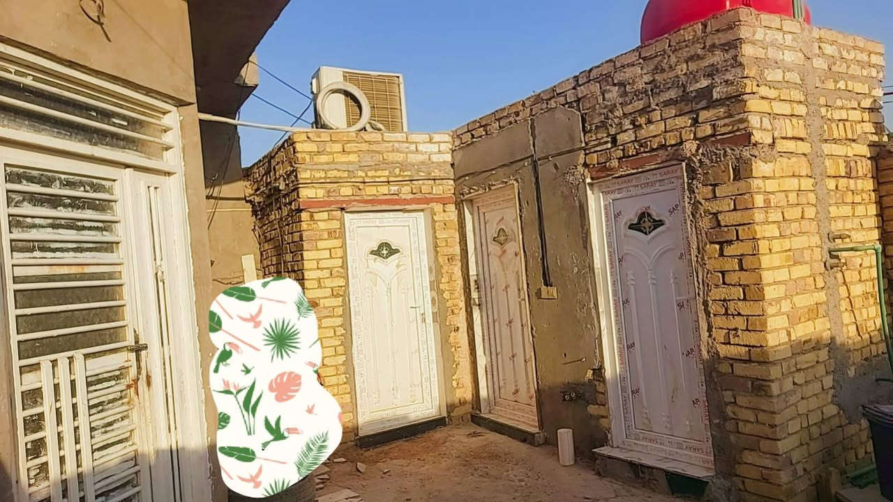 دار للبيع مساحة 240 غرفتين وصاله وبراني مطابخ ثنين مجمع صحيات داخلي وخارجي الاساس صب والسقف صب كافة الخدمات متوفره طابو زراعي سند 25 قرار محكمه السعر 70 وبي مجال العنوان الزيتون حي الحلاوي 
موبايل ***********

