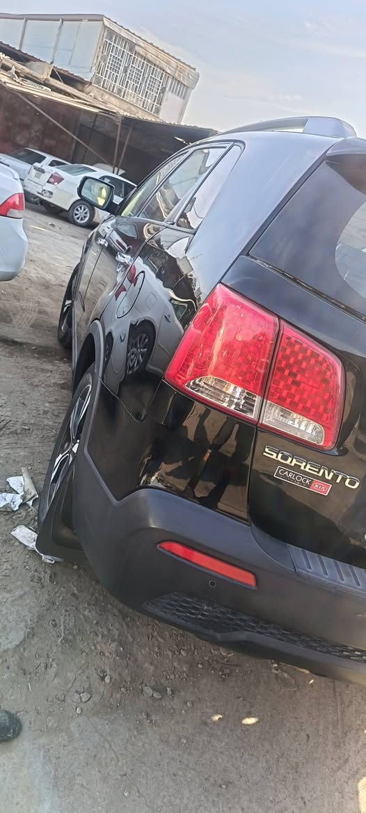 كيا سورنتو فول مواصفات رقم بغداد بأسمي  تشغيل بصمه  ابواب بصمه و اشاره ترحيب 7 راكب العنوان بابل النيل ***********
ضررها بنيد مصبوغ السعر 110 وبي مجال محرك مبدل جديد قبل 3 اشهر 4 سلندر وارد امريكي حلة, بابل
