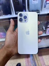 13 برو ماكس ذاكر ١٢٨ بطارية ٧٦ جهاز مو بالة شرق اوسط جهاز كلشي ما مبدل...