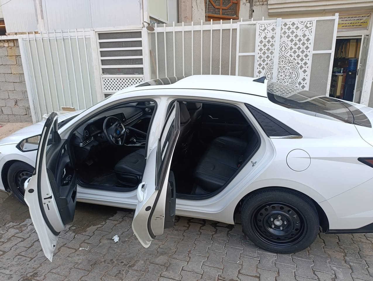 السلام عليكم بيع مستعجل سياره زيرو سبير مانازل نزلت سعره لان مستعجل عل بيع اب 133 وبيه حك الجيه مكاني شهداء البياع ***********
