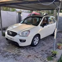 ٧راكب • سيارة حديثة • خط طلاب